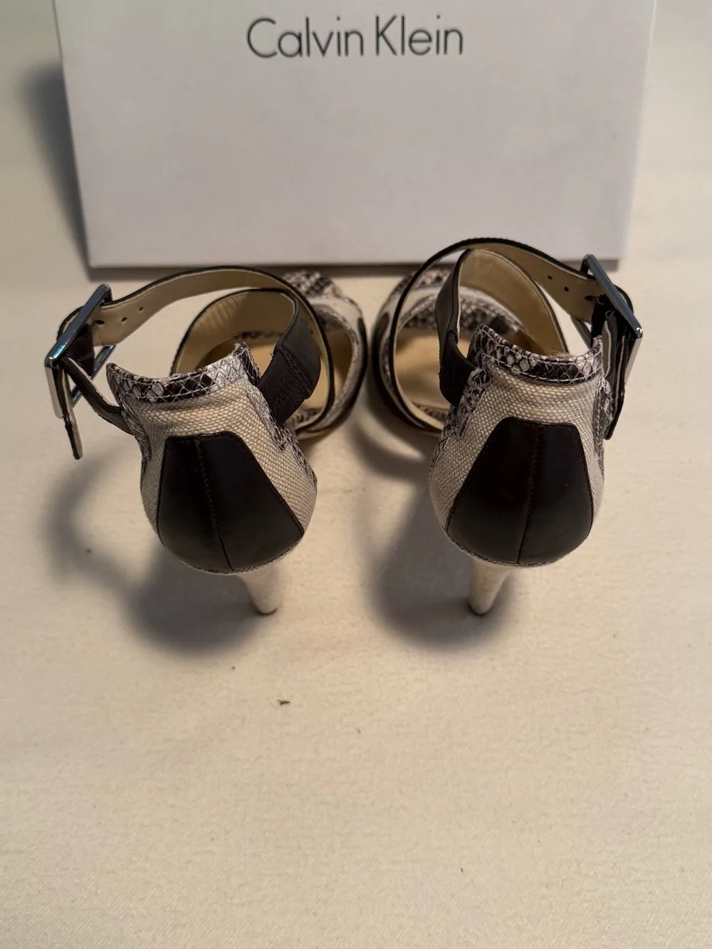 Calvin Klein Zahara Linen/Classic Python Heels Style E3748 Size 9